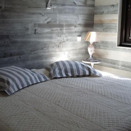 A Clair Matin Apartment Estang Екстериор снимка