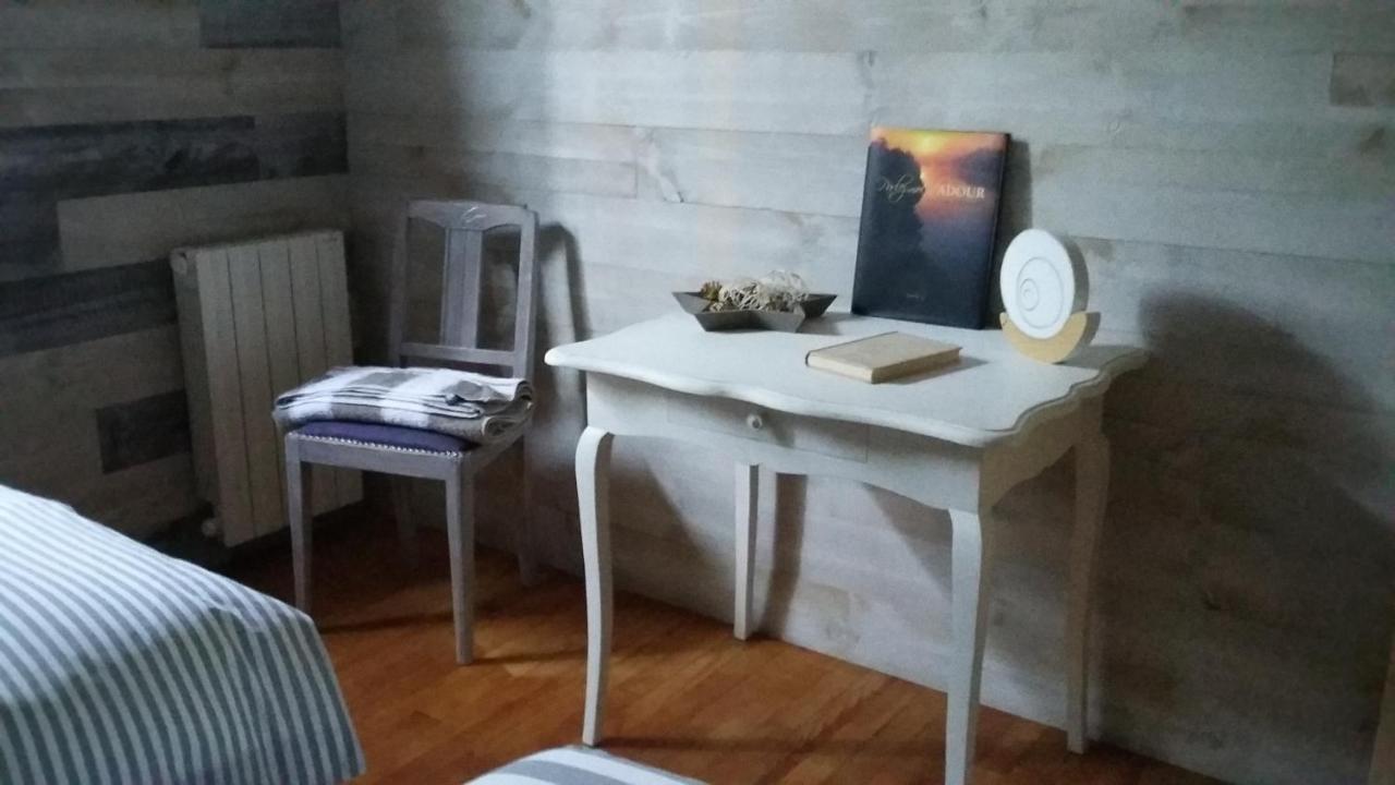 A Clair Matin Apartment Estang Екстериор снимка